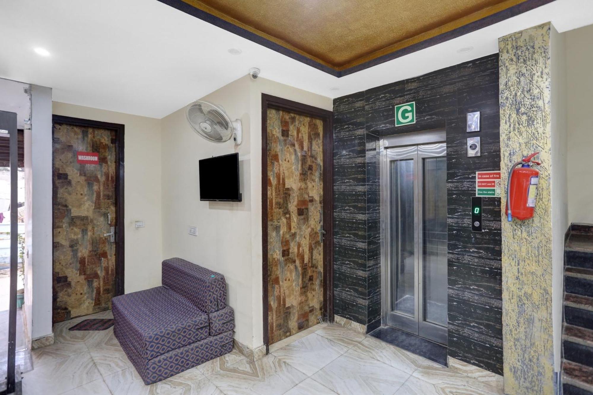 Hotel O Hotel Blue Orchid Nueva Delhi Exterior foto