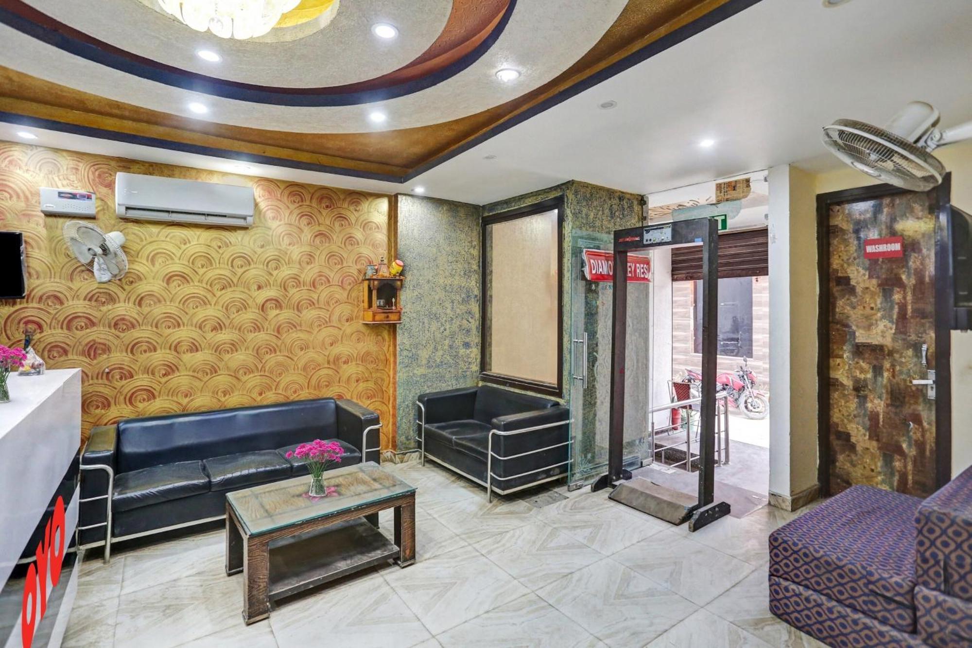Hotel O Hotel Blue Orchid Nueva Delhi Exterior foto